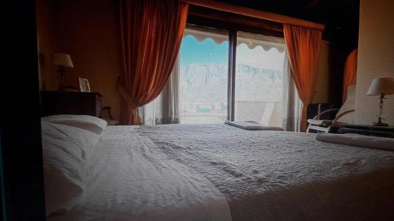 تيراسيني I Faraglioni Comfort Rooms إيطاليا