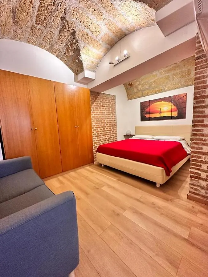 تيراسيني I Faraglioni Comfort Rooms