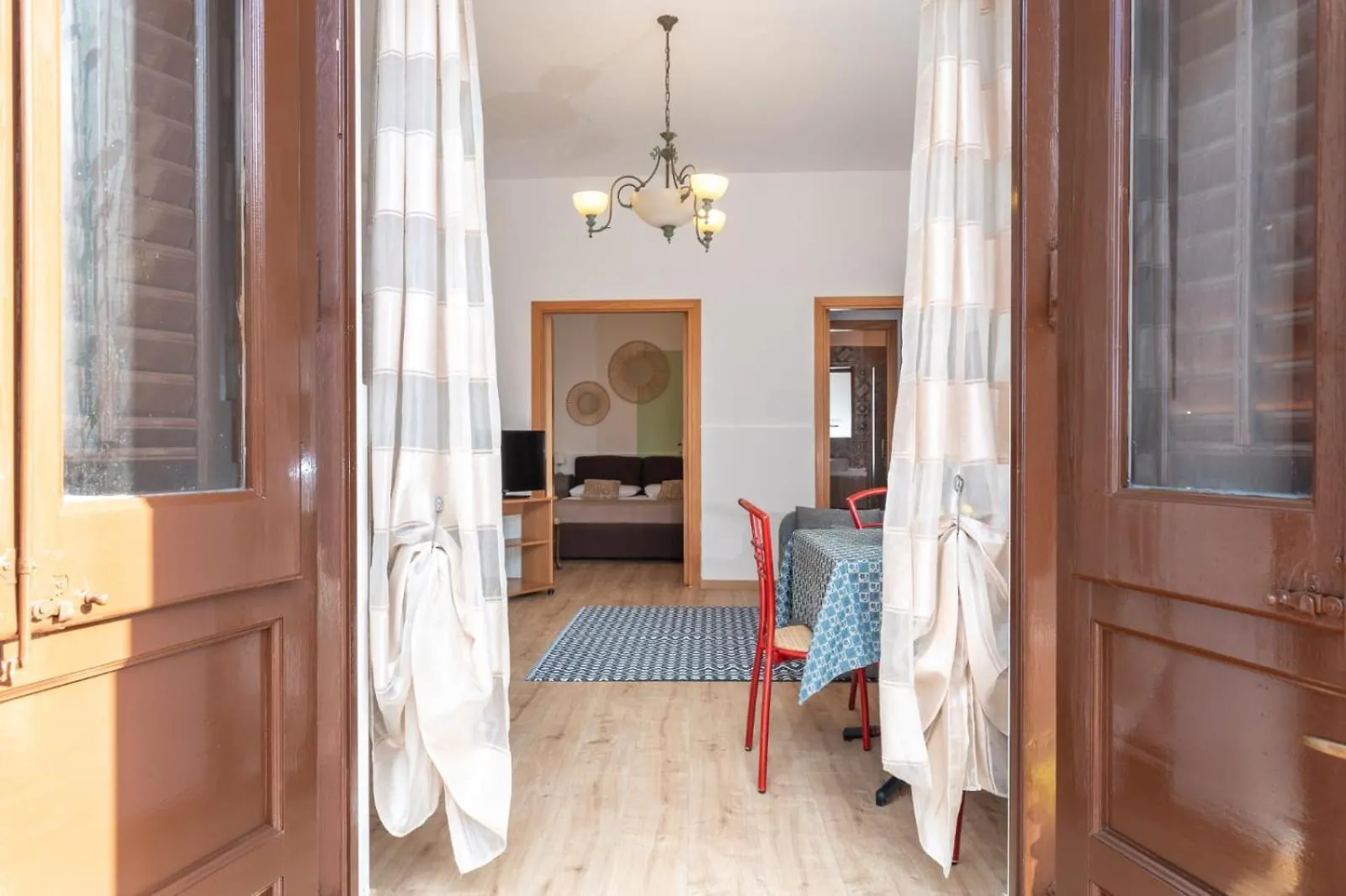 تيراسيني I Faraglioni Comfort Rooms 2*,  إيطاليا