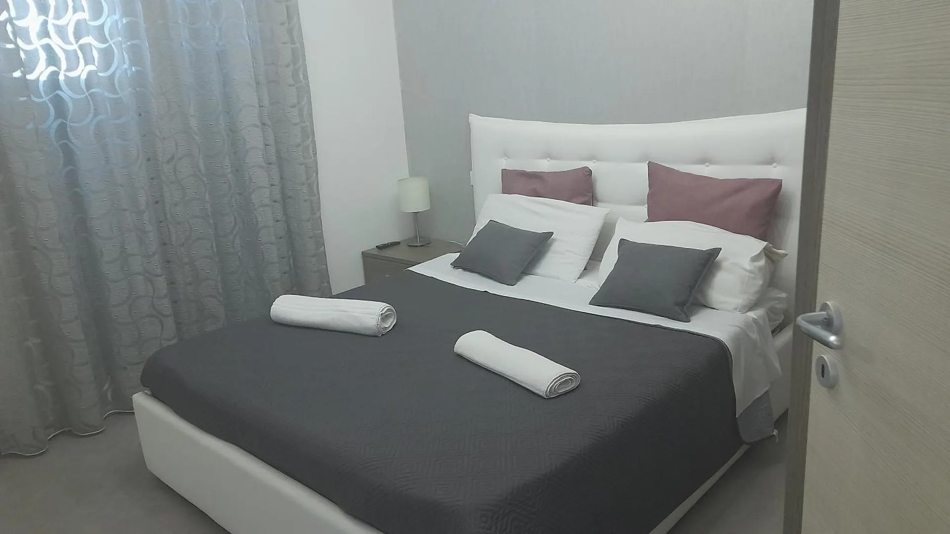 I Faraglioni Comfort Rooms Terrasini 2*,  Olaszország