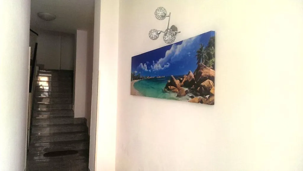 I Faraglioni Comfort Rooms Terrasini Panzió