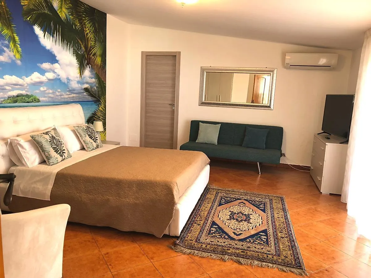 I Faraglioni Comfort Rooms Terrasini 2*,  Olaszország
